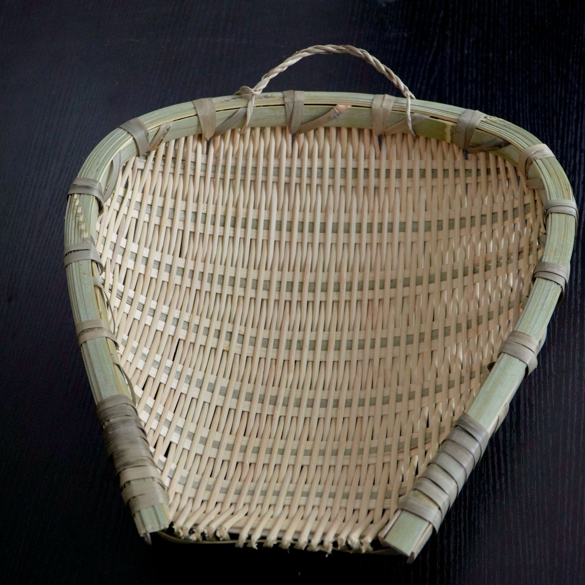 川渝竹编制品家用筲箕老式农家用淘菜沥米晾晒青篾锁边桃心筲箕