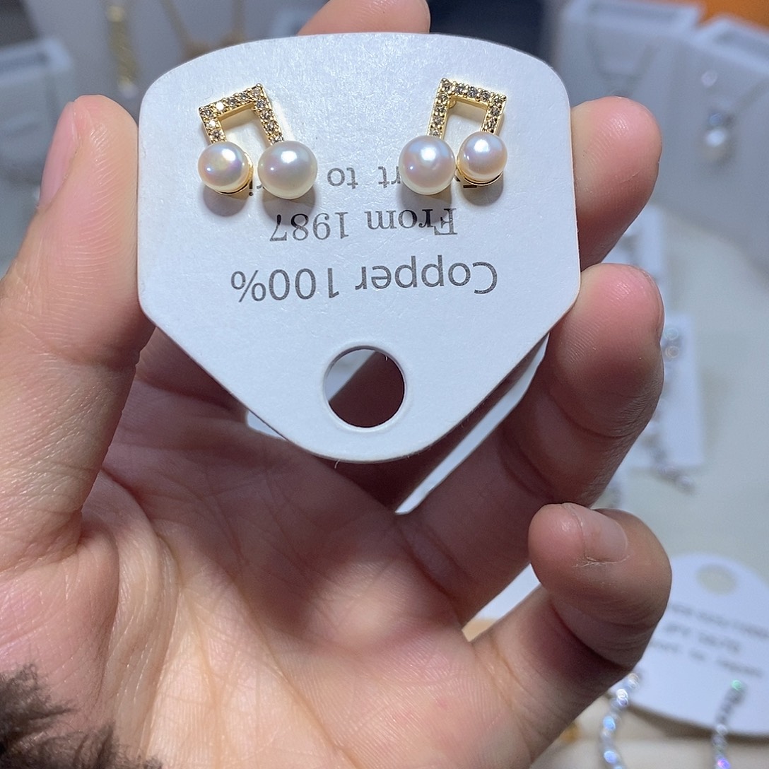 淡水珍珠未镶嵌耳饰