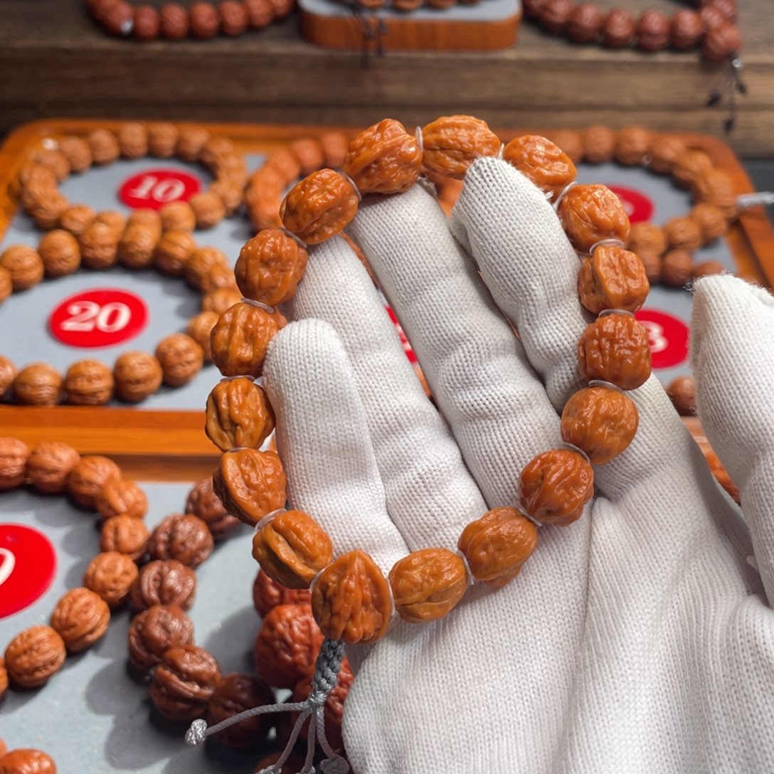 T***d手串文玩核桃小蛤蟆