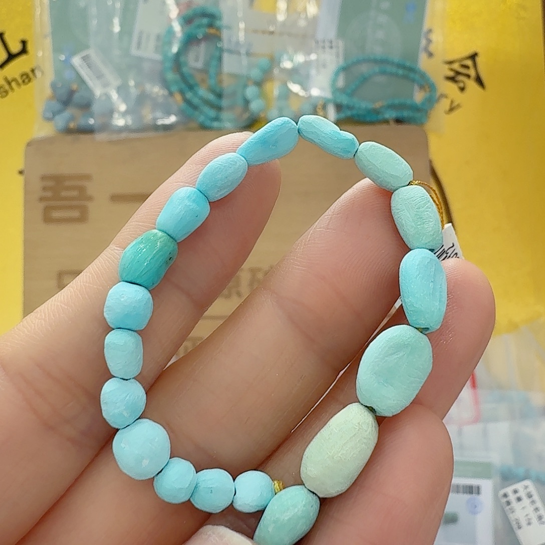 绿松石未镶嵌珠宝奇石