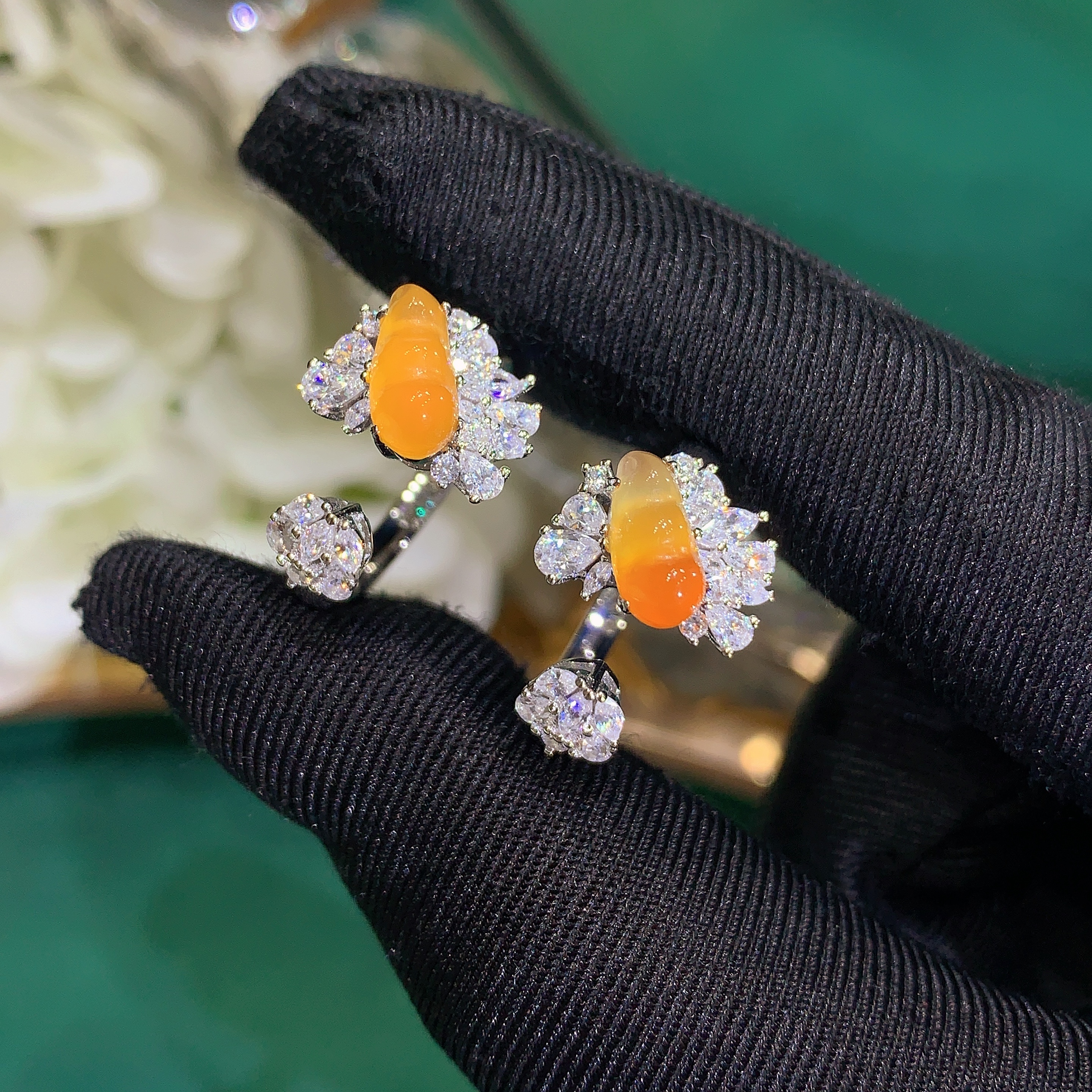 S925银镶嵌天然黄玉髓迷你戒指小众玉石豆子可调节指环百搭款戒圈