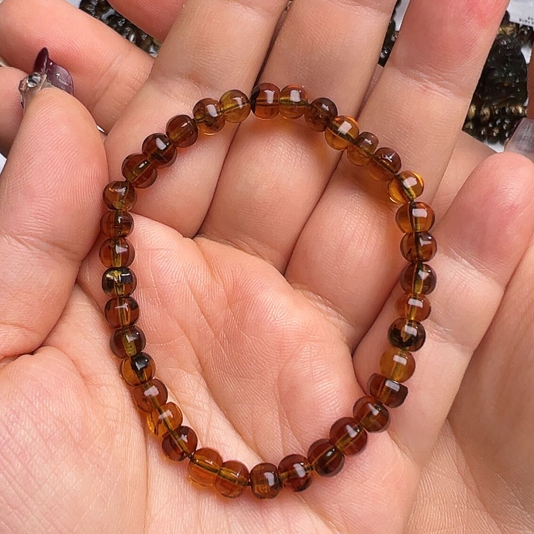 未镶嵌琥珀手链抚顺