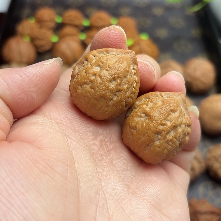 文玩核桃把件野生小核桃秋子手捻1938