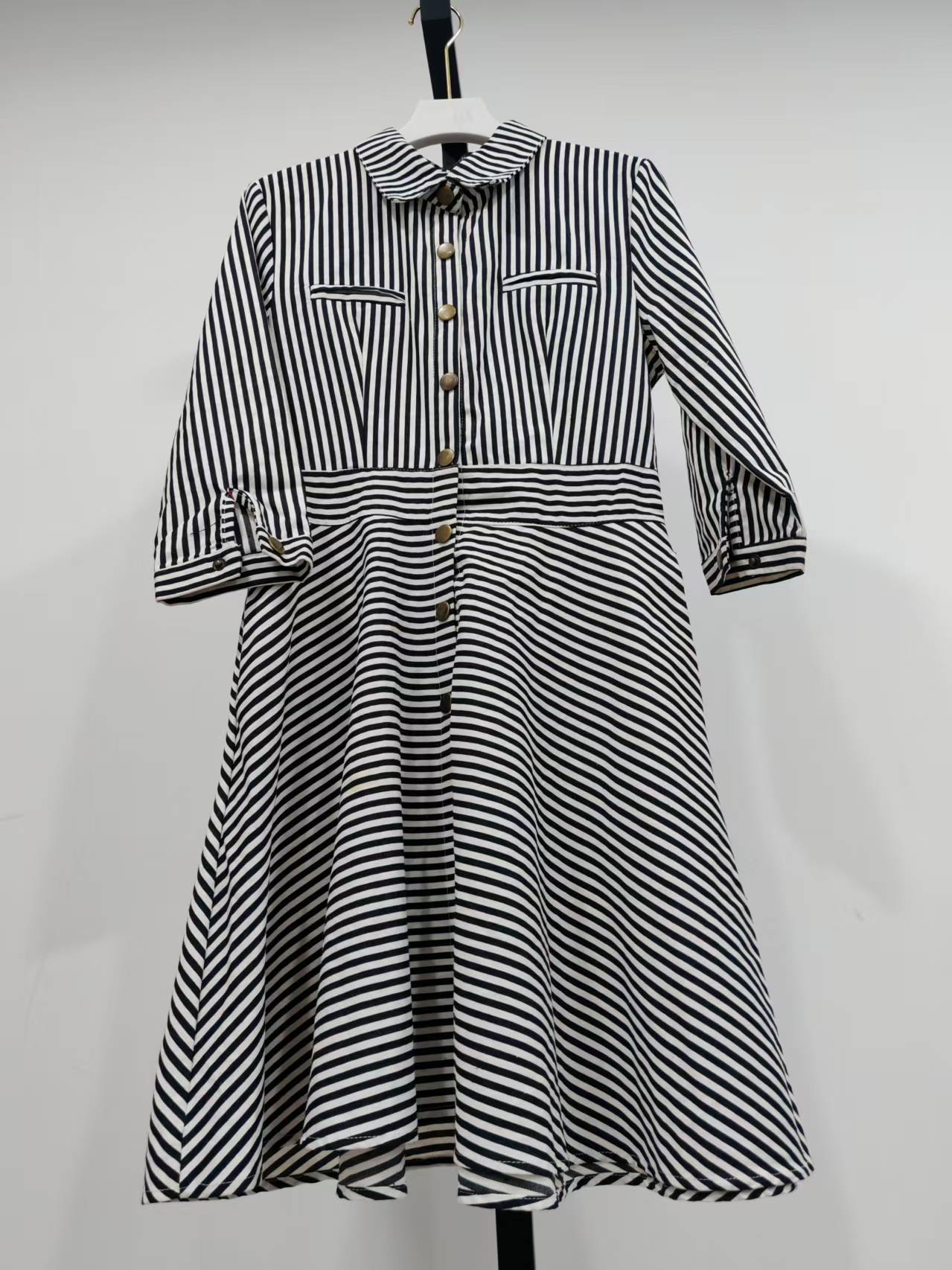 21 衬衣领条纹连衣裙 默认微瑕 无运费险