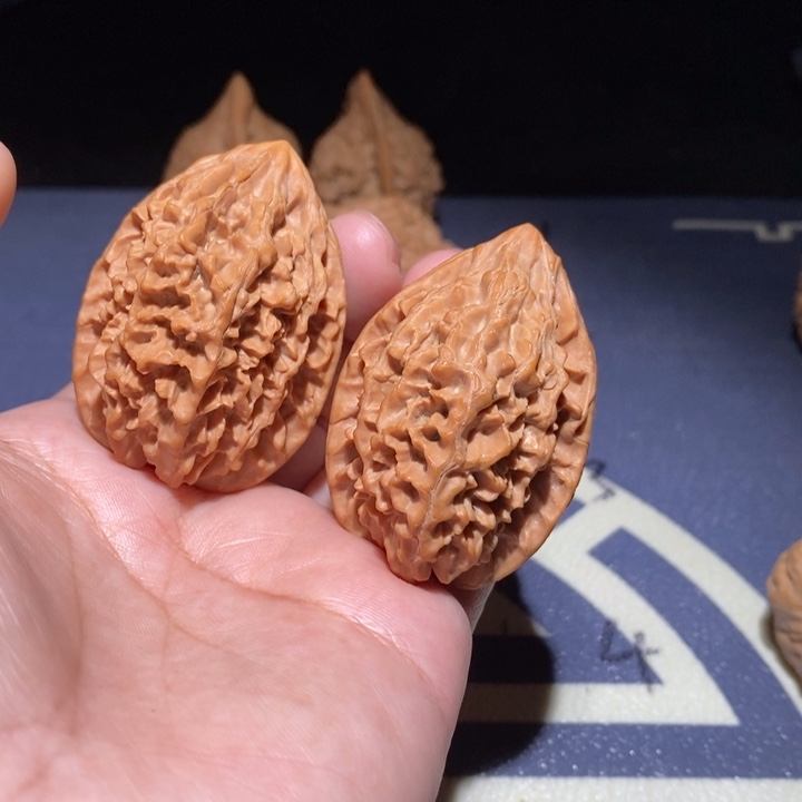 文玩核桃吊坠35尺招财鼠