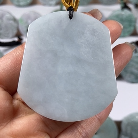 翡翠颈饰未镶嵌无事牌福利