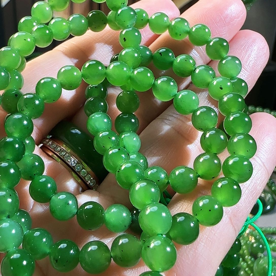 和田玉（碧玉）颈饰未镶嵌