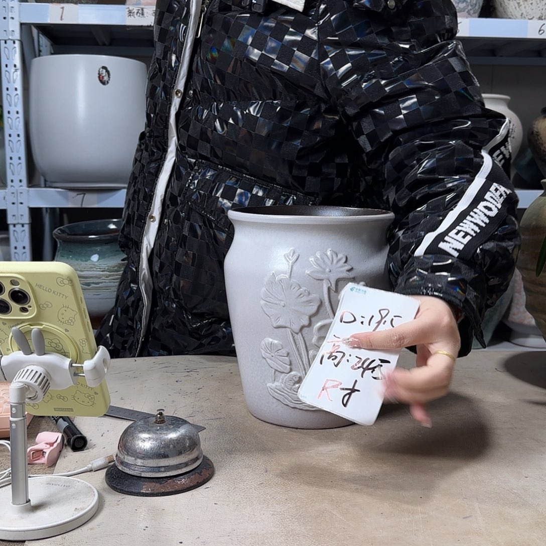 19@24 紫砂花盆尺寸了