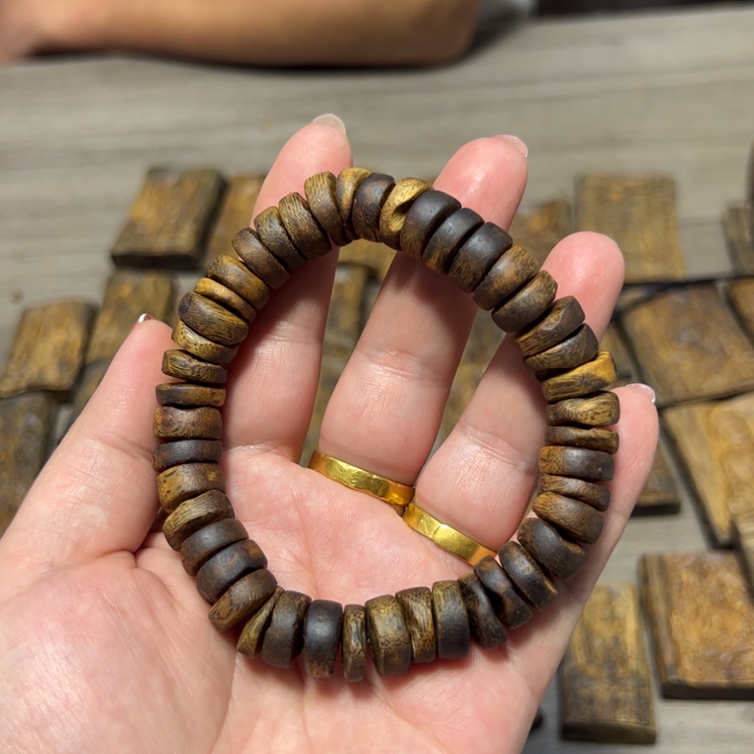 沉香木手串糖结片珠、、18克