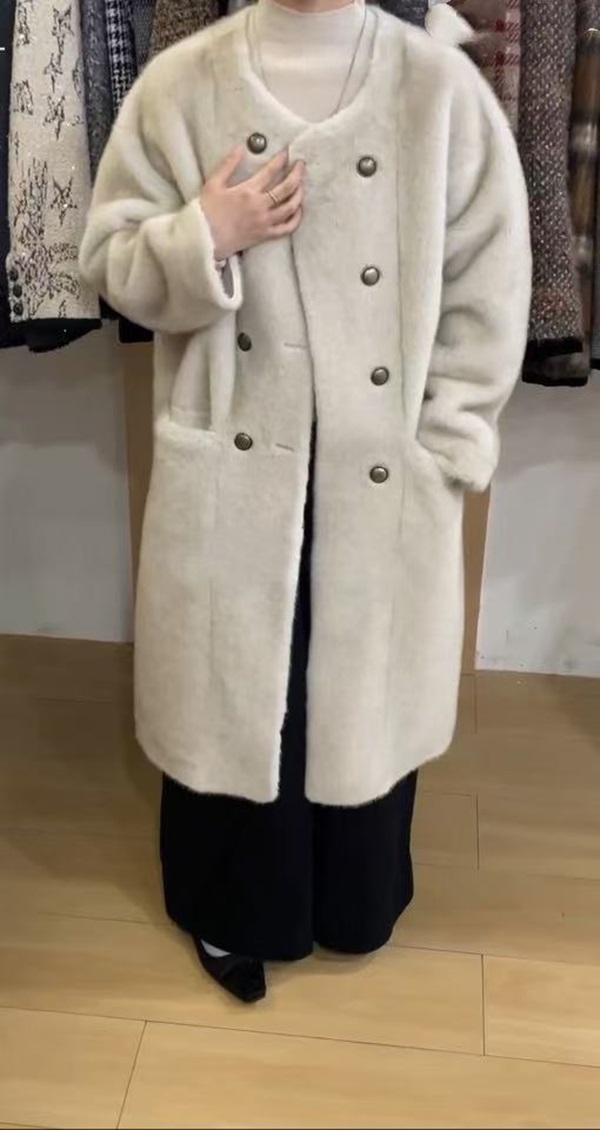 气质毛绒外套女冬季中长款大衣 241211004