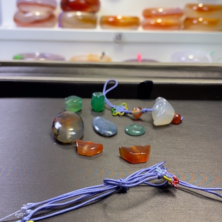 玛瑙/玉髓颈饰未镶嵌