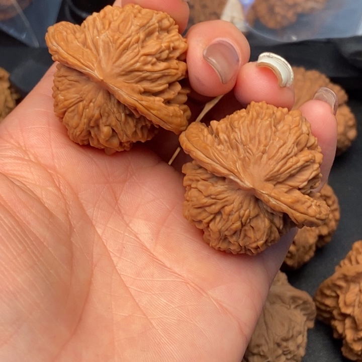 风***。文玩核桃吊坠四座楼