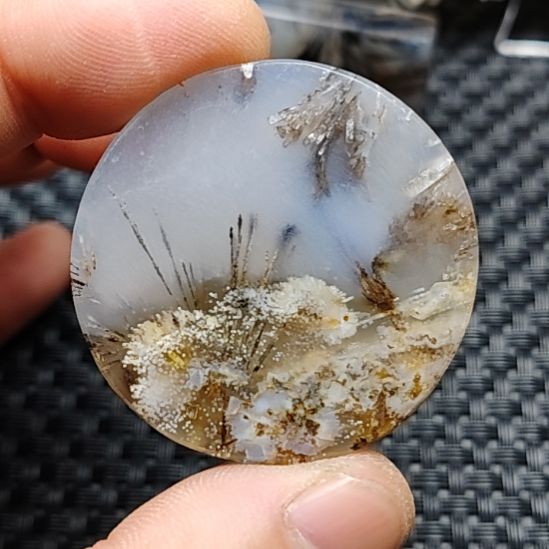 夏***哎玛瑙/玉髓未镶嵌颈饰