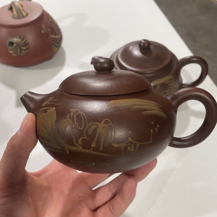 紫砂茶壶老厂紫砂壶一件。