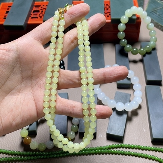 和田玉未镶嵌手链新疆若羌料