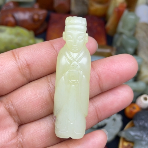 蛇纹石玉未镶嵌颈饰5