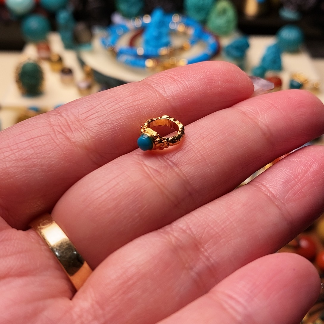 绿松石配饰足金镶嵌