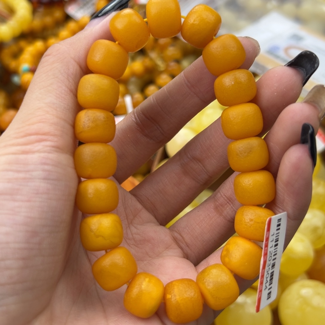 琥珀珠宝奇石未镶嵌