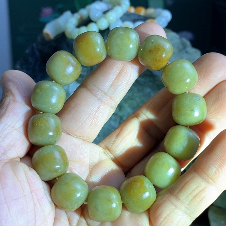 蛇纹石玉未镶嵌珠宝岫玉原石