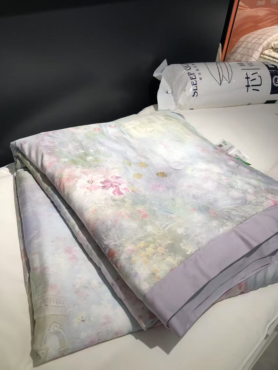 （新密二百万专享）~优莱丝天丝夏被150*200（单人）