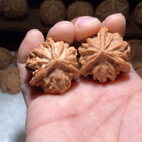 文玩核桃吊坠37岐山三棱