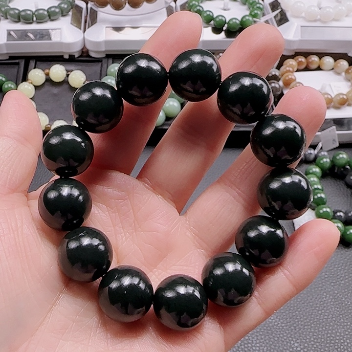 和田玉手串未镶嵌