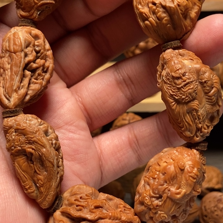 1****a风味纯手工核桃雕刻群仙