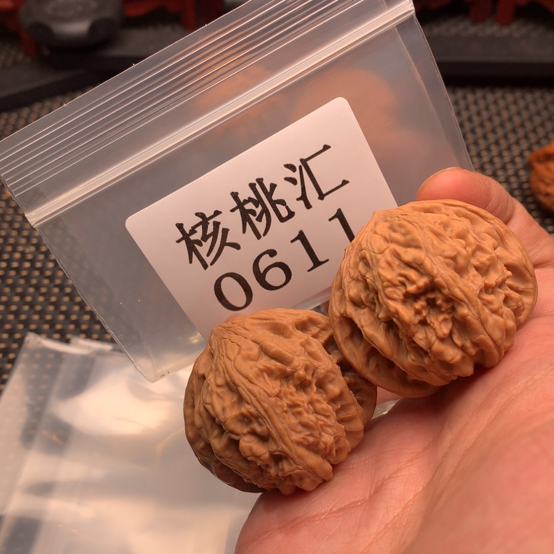 文玩核桃吊坠阔*虎野生
