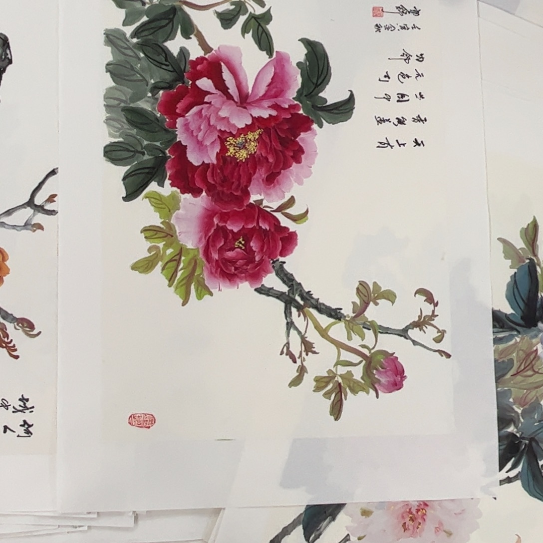 L***y国画四尺三开花鸟m