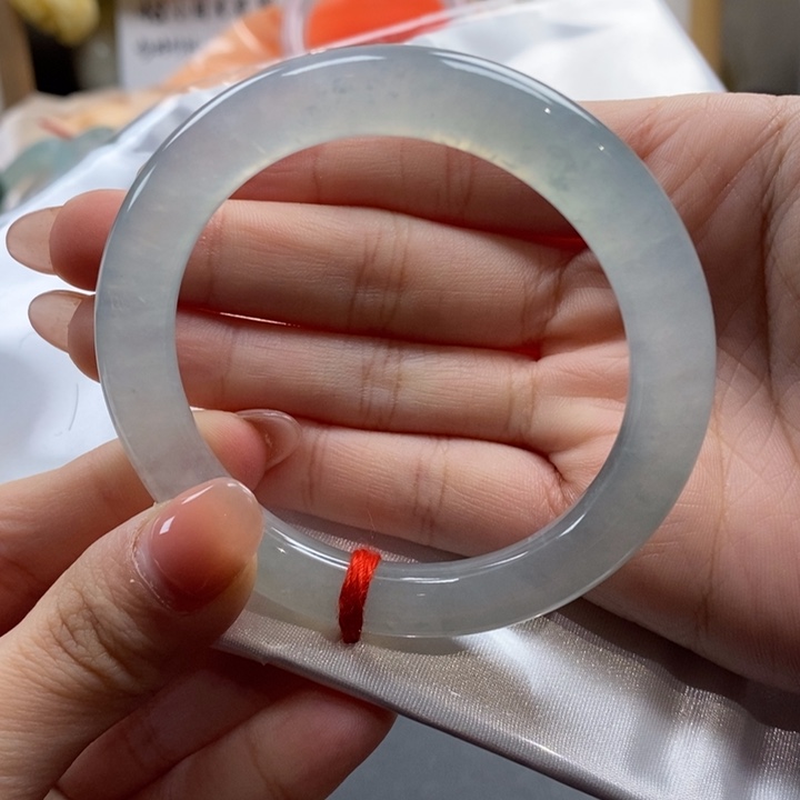 【闪购商品】翡翠手镯未镶嵌17号冰玻条
