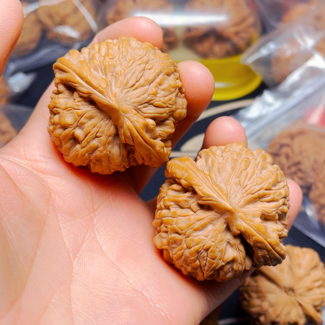 吊坠文玩核桃莲花虎头