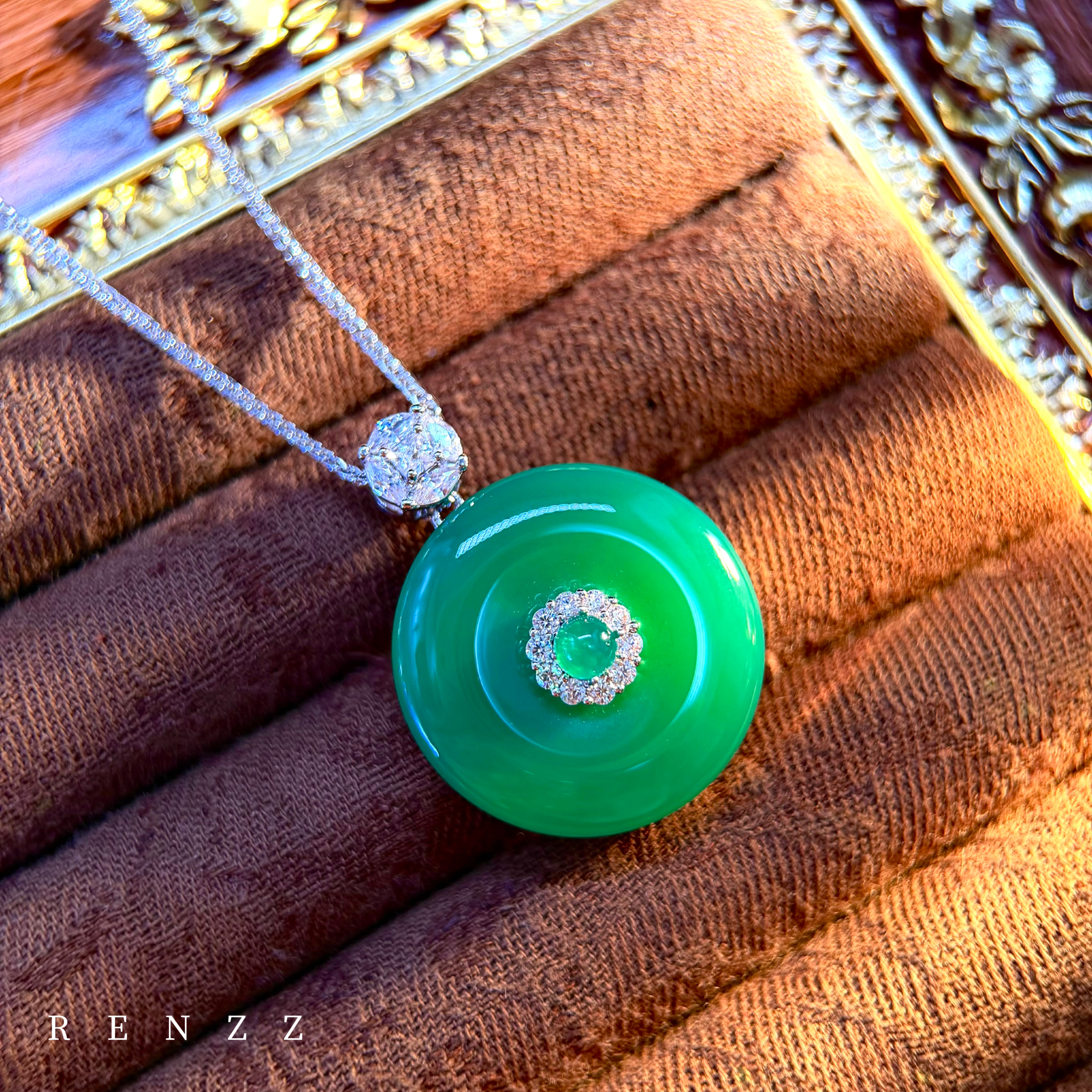 0595设计师款绿色圆盘项链