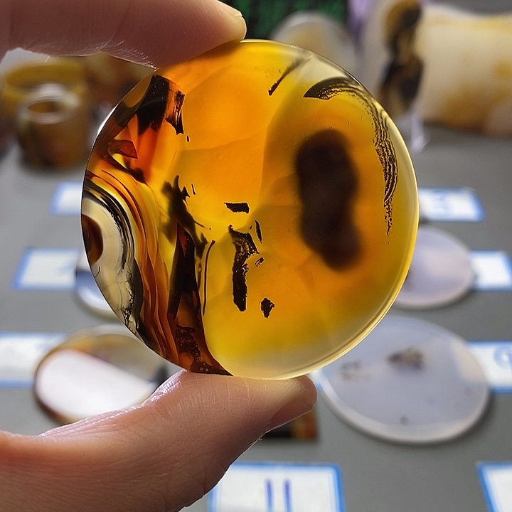 玛瑙/玉髓未镶嵌珠宝半成品18