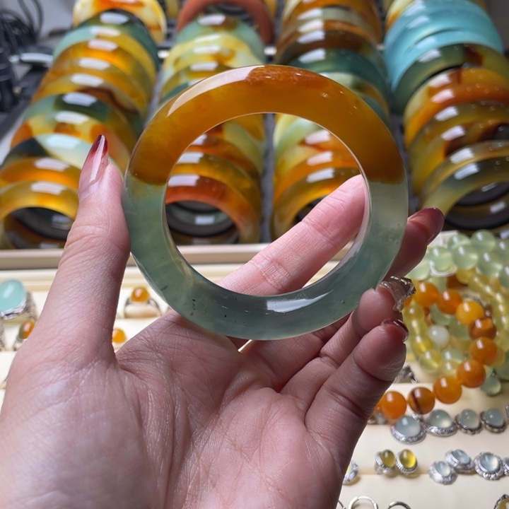 蛇纹石玉手镯未镶嵌52.4