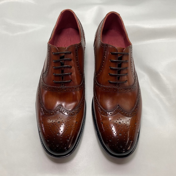 999直播断码新款英伦风男士真皮雕花商务休闲牛津皮鞋