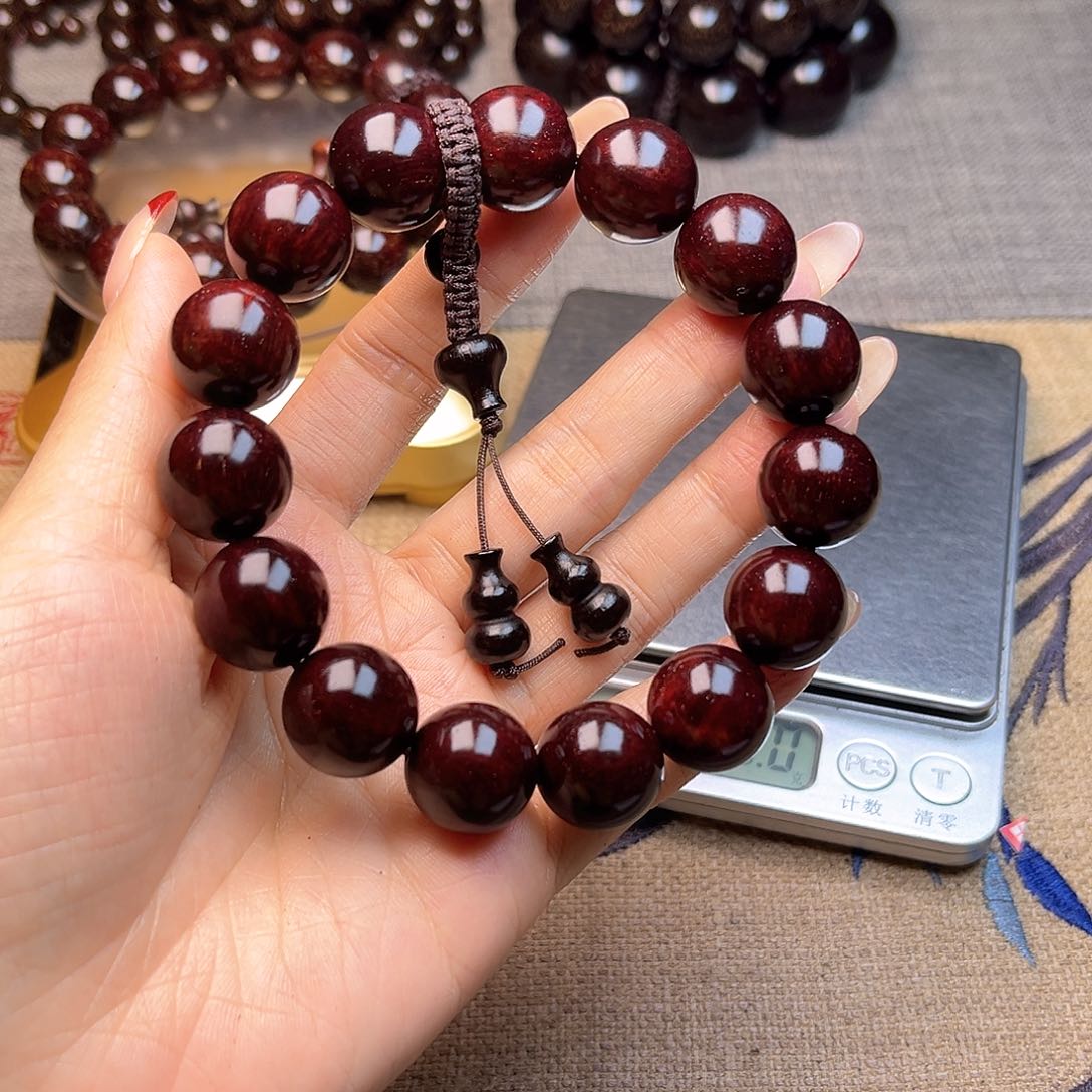 檀香紫檀（小叶紫檀）1.5 15颗