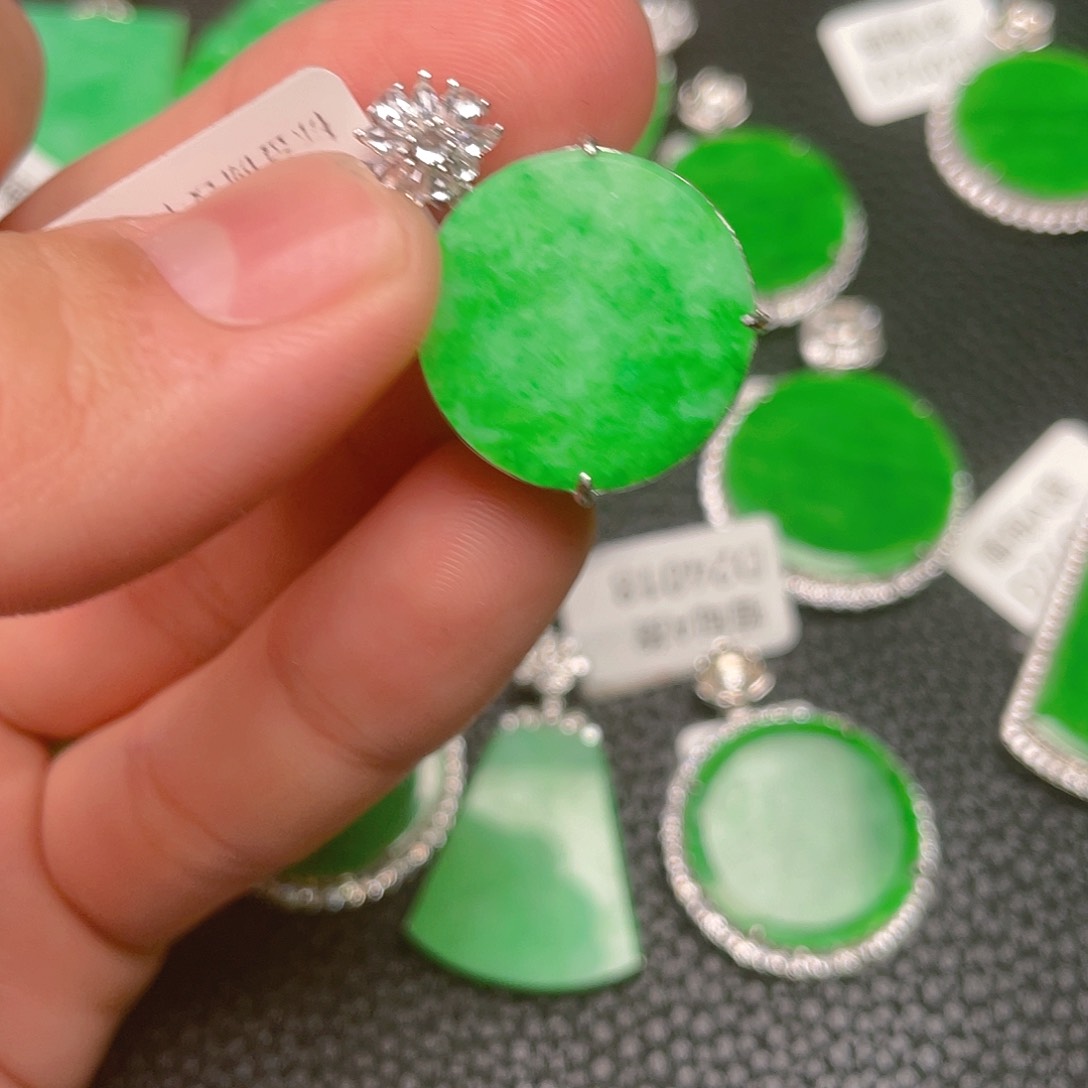 【闪购商品】翡翠吊坠(不含链)银S925镶嵌