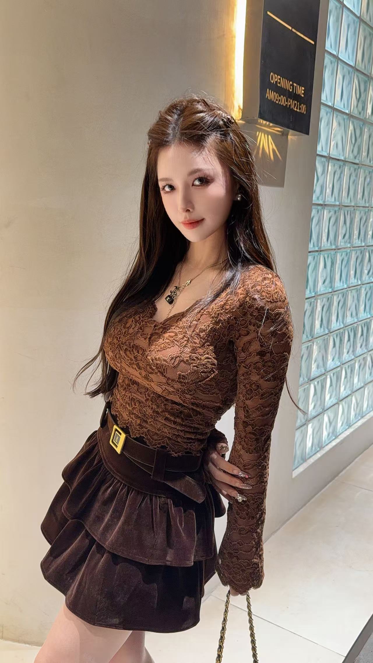 程北北【纯欲蕾丝】咖色奶白色v领显瘦百搭带胸垫蕾丝