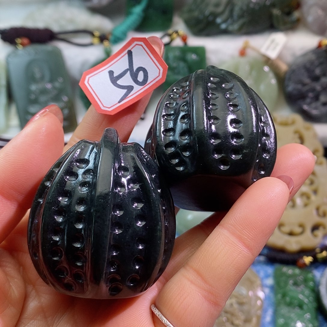 和田玉（糖玉）颈饰未镶嵌