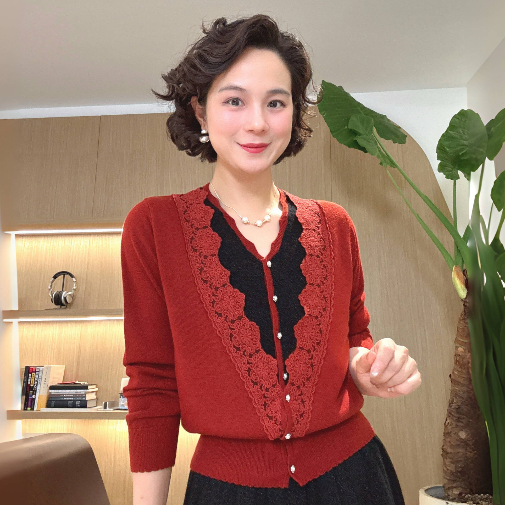 【心意花旅】秋日新款长袖V领楼花针织假两件上衣#DQ7111