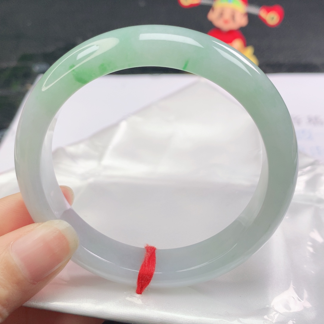 翡翠未镶嵌手镯正