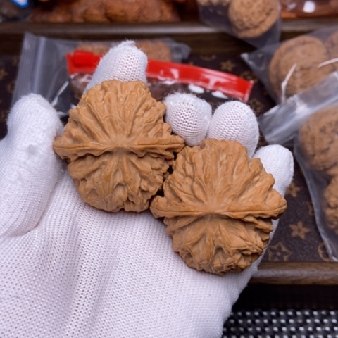 文玩核桃把件苹果园46