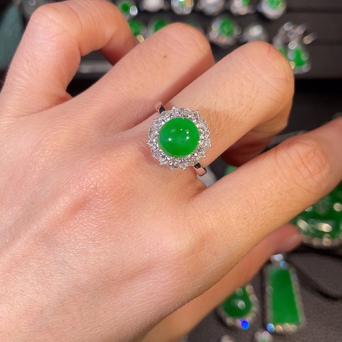 翡翠18K金镶嵌吊坠(不含链)蛋面吊坠