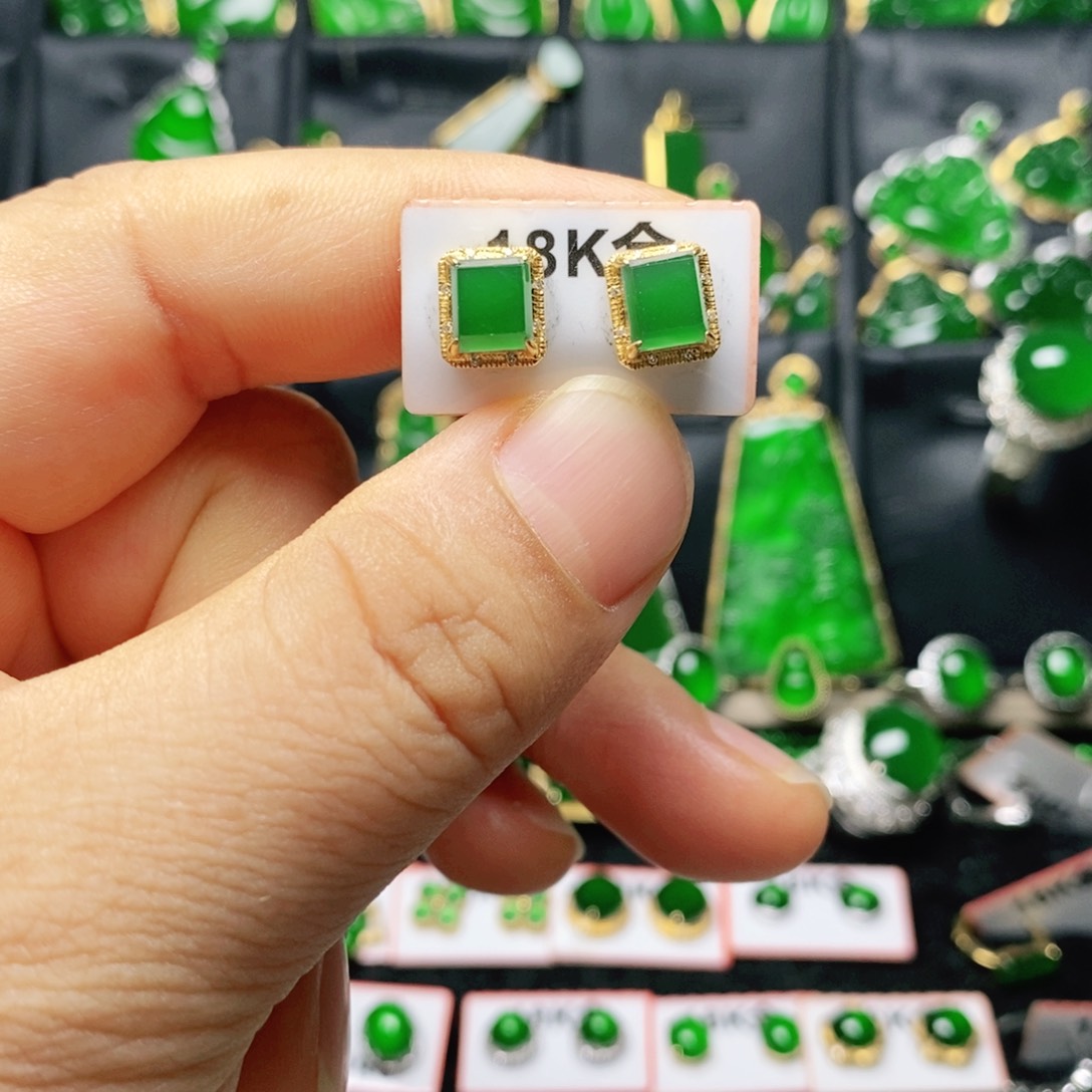 翡翠18K金镶嵌耳饰两**寸特价活动