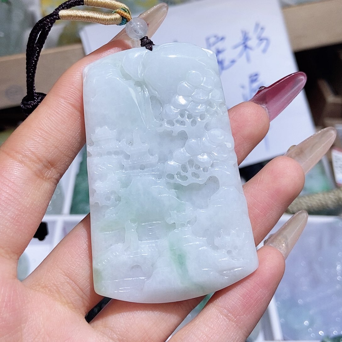 翡翠颈饰未镶嵌天然