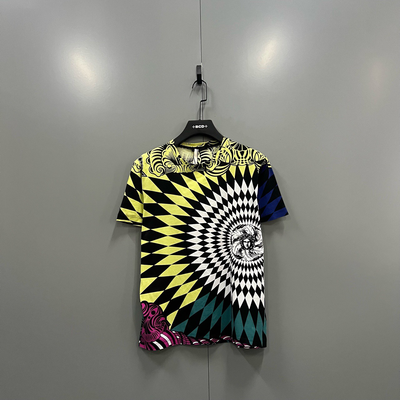 95新 VERSACE/范思哲 （ll）几何图案印花短袖 L码/95新000264