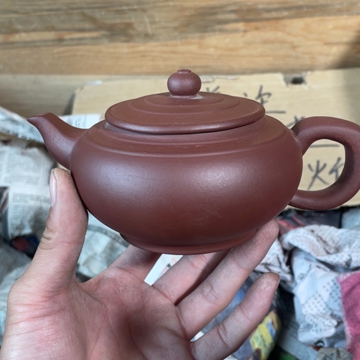 茶壶紫砂老厂紫砂壶一件。