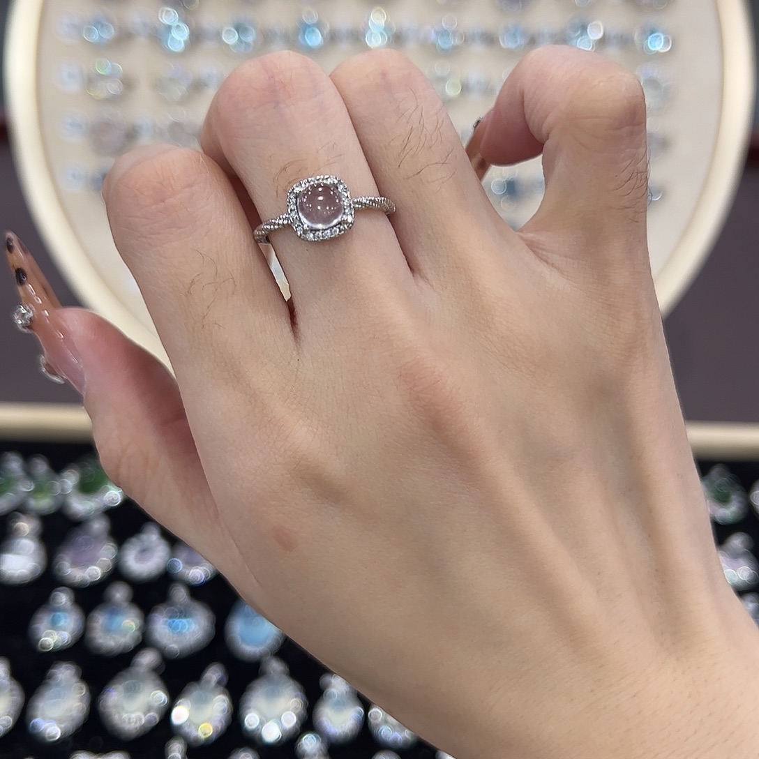 草***糖蛇纹石玉银S925镶嵌戒指