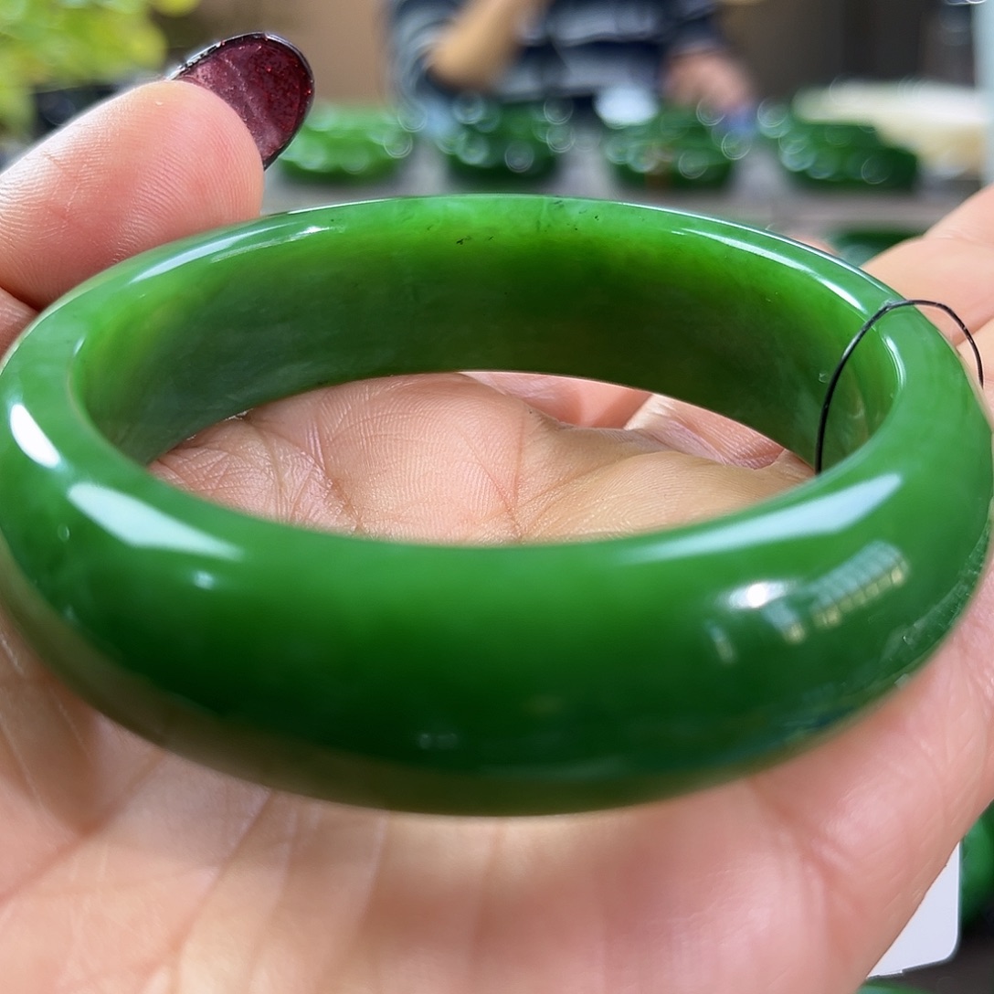 未镶嵌手镯和田玉（碧玉）