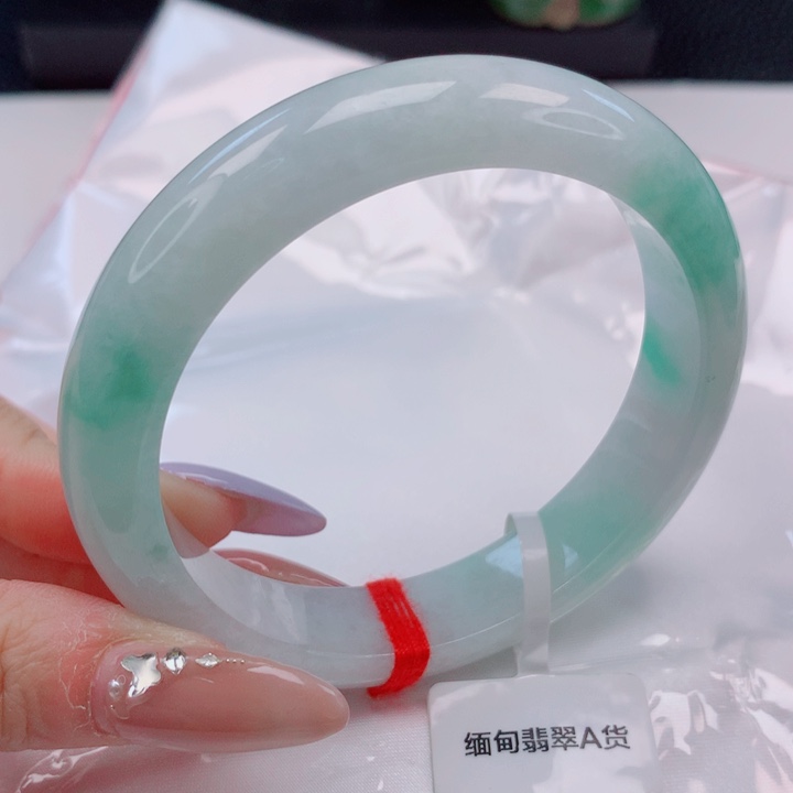 翡翠未镶嵌手镯58圈